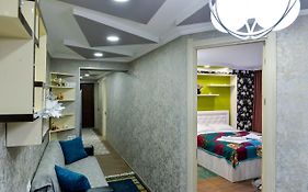 Hostel Look